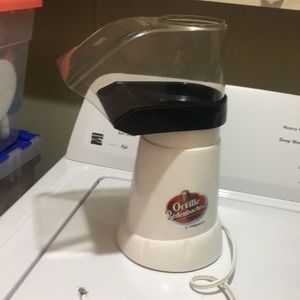 Popcorn maker